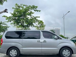 Xe Hyundai Grand Starex 2.5 MT 2016