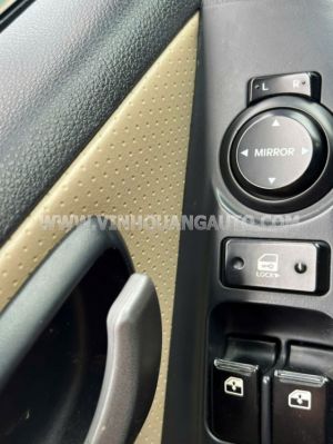 Xe Hyundai Grand Starex 2.5 MT 2016