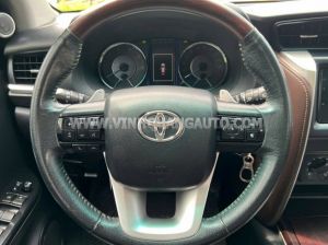 Xe Toyota Fortuner 2.4G 4x2 AT 2019