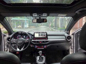 Xe Kia K3 Premium 1.6 AT 2022