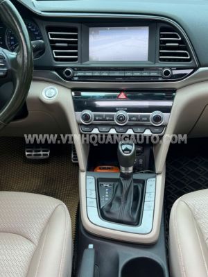 Xe Hyundai Elantra 2.0 AT 2020