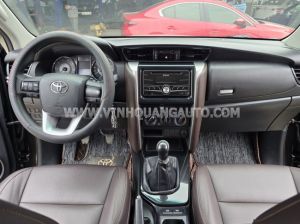 Xe Toyota Fortuner 2.4G 4x2 MT 2017